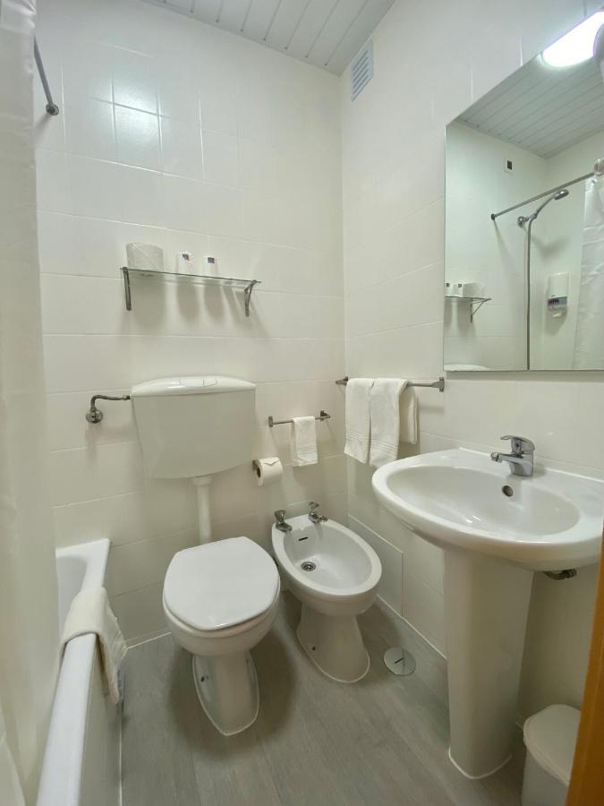 Triple Room,1259911303:JPEG